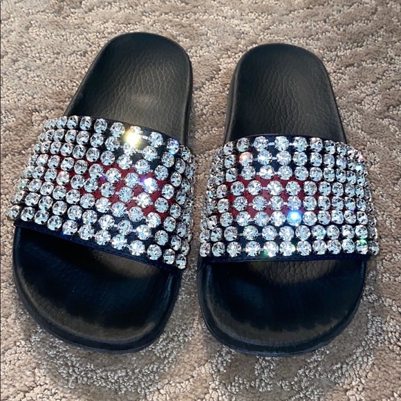Gucci slides size 7 - Picture 2 of 4